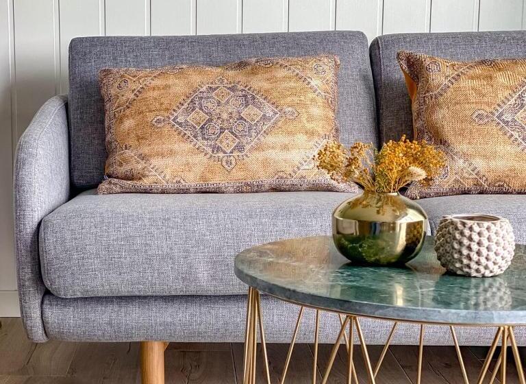 اتاق لوکس, Magma