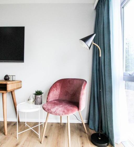 اتاق خانوادگی, Magma