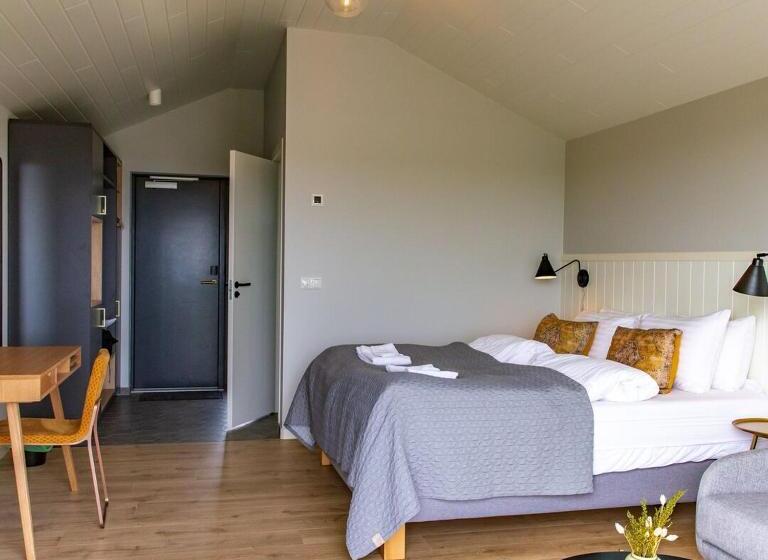 اتاق خانوادگی, Magma