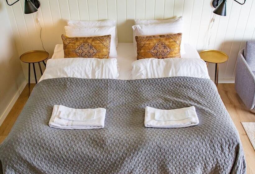 اتاق خانوادگی, Magma