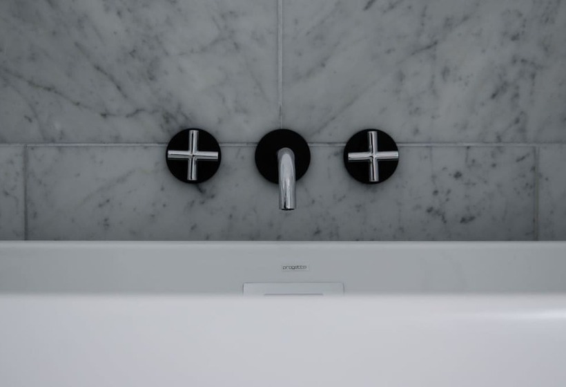 اتاق استاندارد با تخت بزرگ, Qt Queenstown