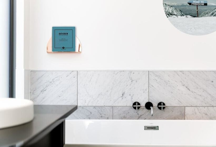 اتاق استاندارد با تخت بزرگ, Qt Queenstown