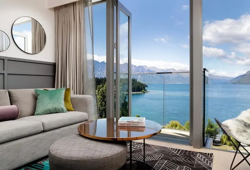 キングサイズベッドのスタンダードルーム, Qt Queenstown