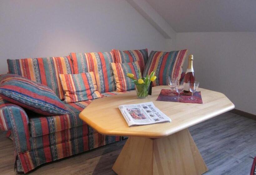 آپارتمان 2 خوابه, Wolfsschlucht