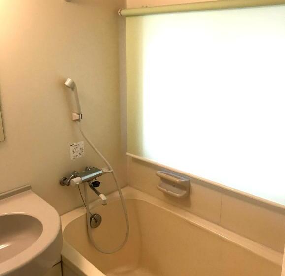 חדר אקונומי, Guest House Aki