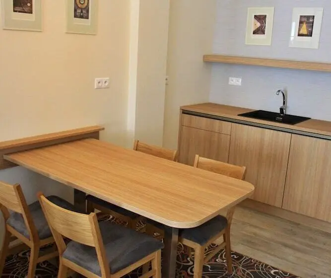 استودیوی استاندارد, Apartmánový Hotel Hrebienok Resort