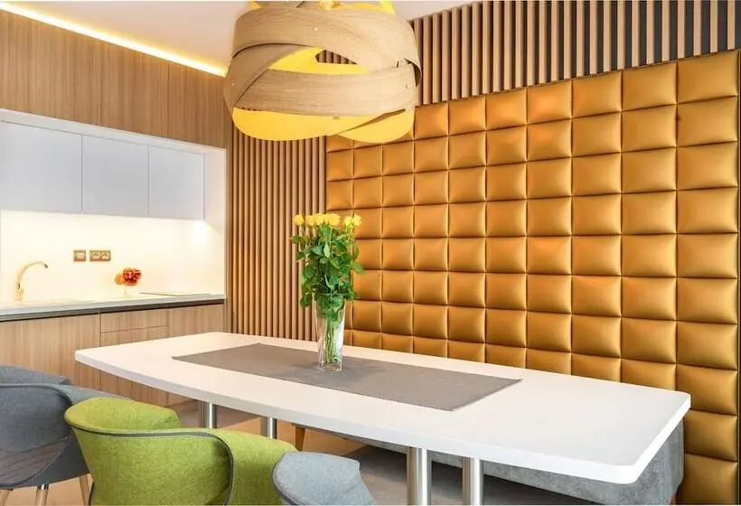 آپارتمان خانوادگی, Apartmánový Hotel Hrebienok Resort