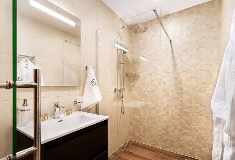 Семейные Апартаменты, Apartmánový Hotel Hrebienok Resort