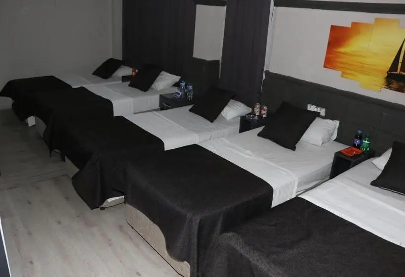 اتاق استاندارد چهارنفره با چشمانداز باغ, Asus Palmiye Otel