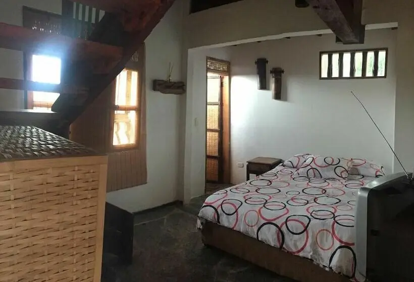 Standard-huone, Del Campo