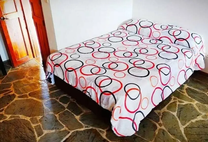 Standard-huone, Del Campo