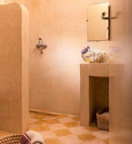 庭の見えるスタンダードトリプルルーム, Aftas Trip