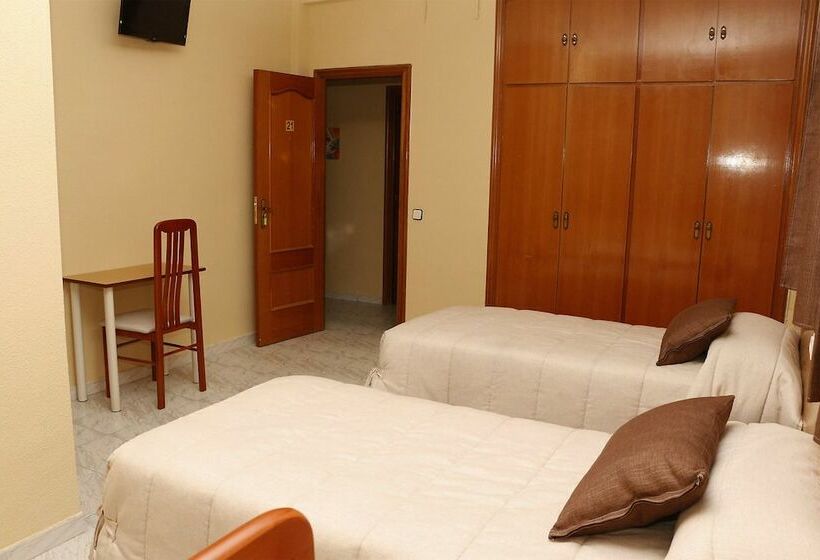 غرفة قياسية, Hostal Restaurante Labrat