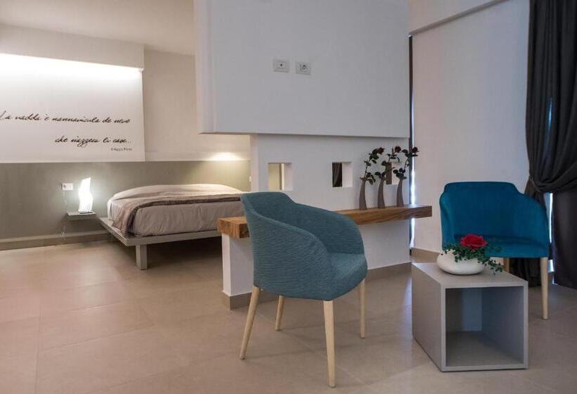 Люкс с Балконом, Malucri Resort