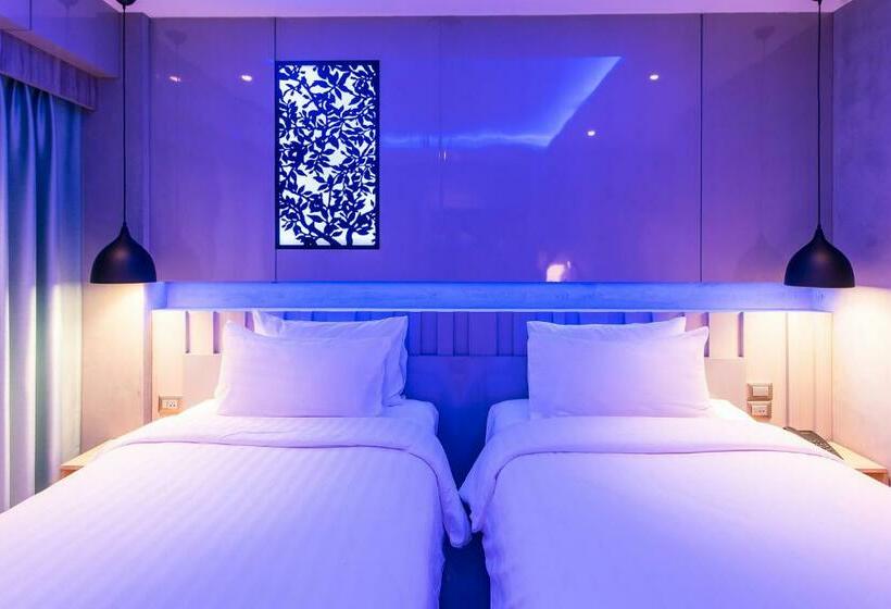 디럭스 룸, Nadee 10 Resort &