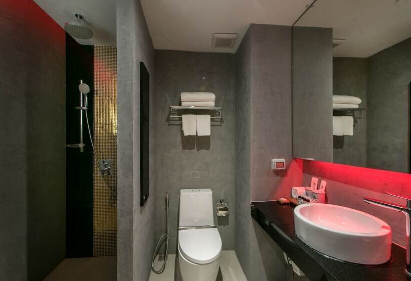 디럭스 룸, Nadee 10 Resort &