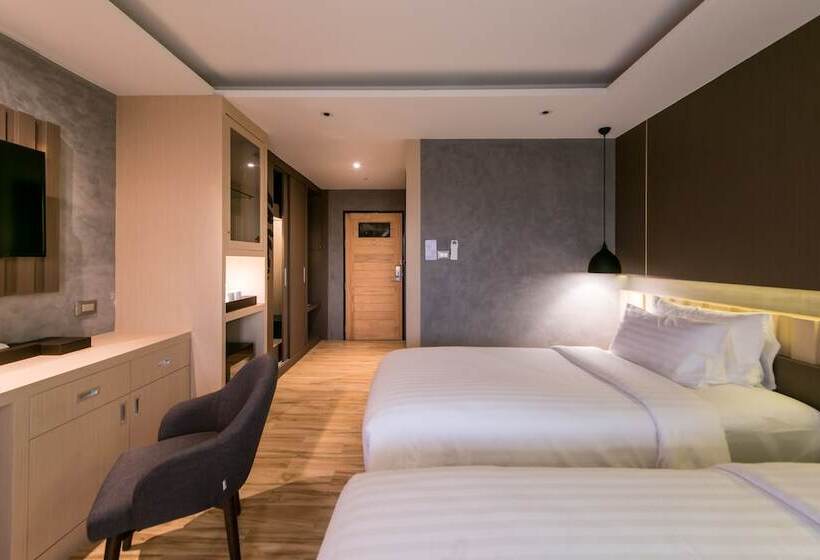 디럭스 룸, Nadee 10 Resort &