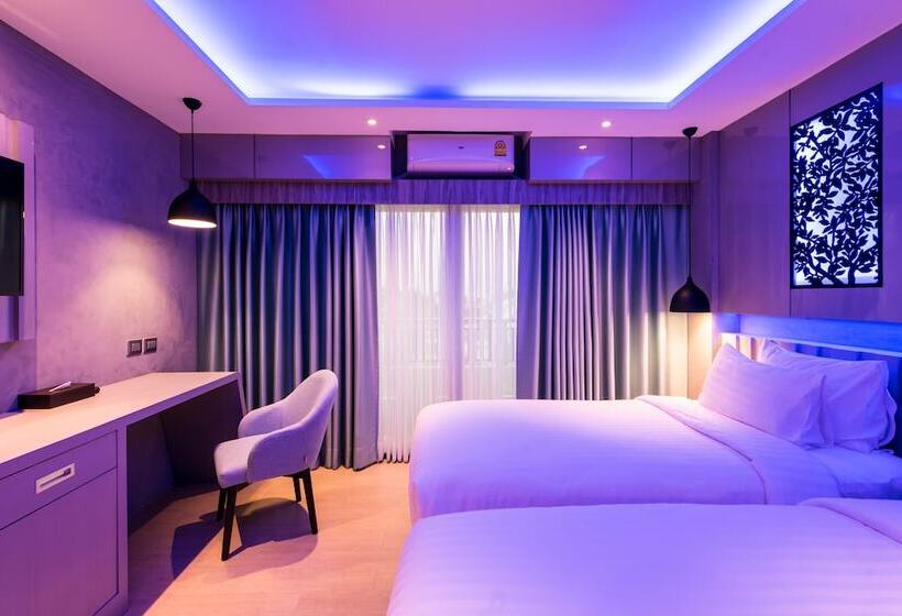 디럭스 룸, Nadee 10 Resort &