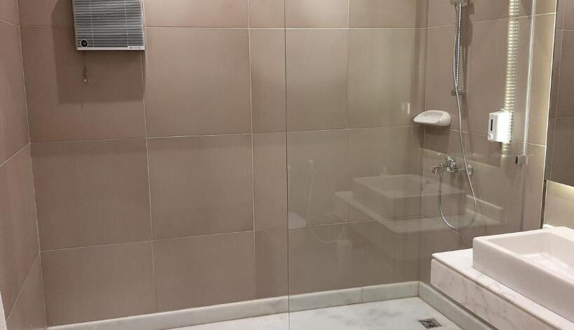 استودیو استاندارد با بالکن, Nakhil Inn Residence