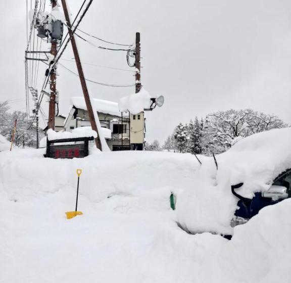 Quarto Estandar, Tae Windsor