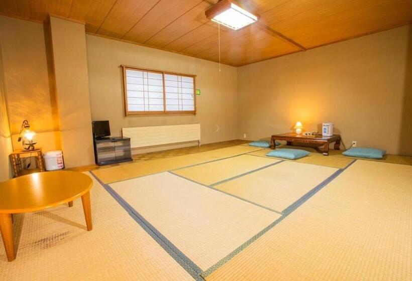 Quarto Economy Banheiro Compartilhado, Tae Windsor