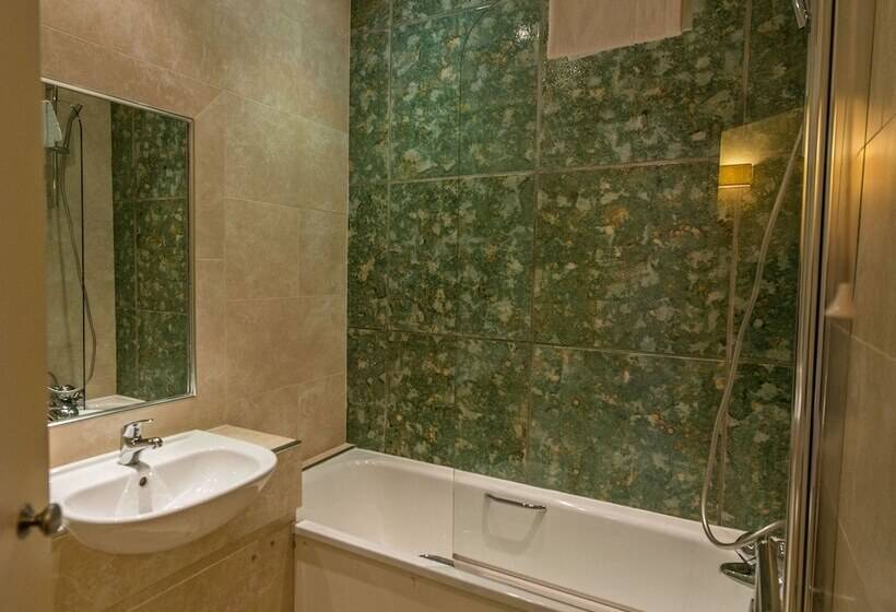 디럭스 테라스 룸 바다 전망, The Cottage