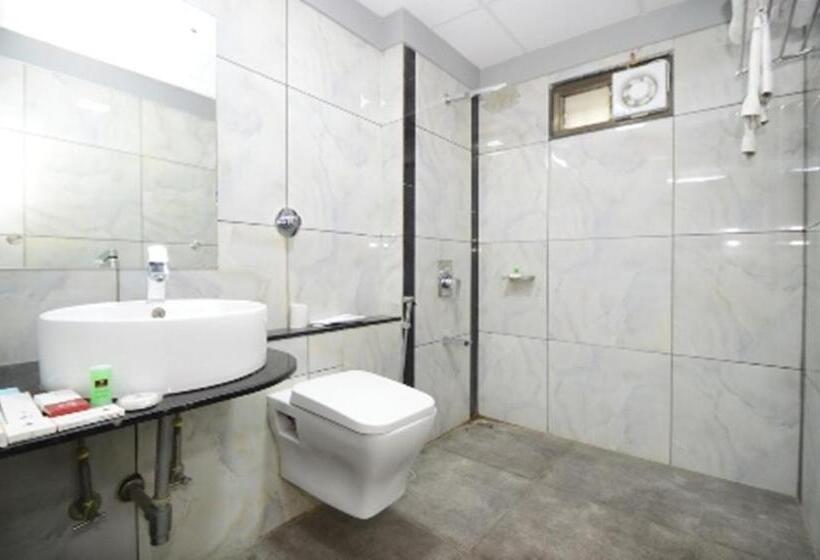 غرفة سوبيريور, Crimson Park Shripriya