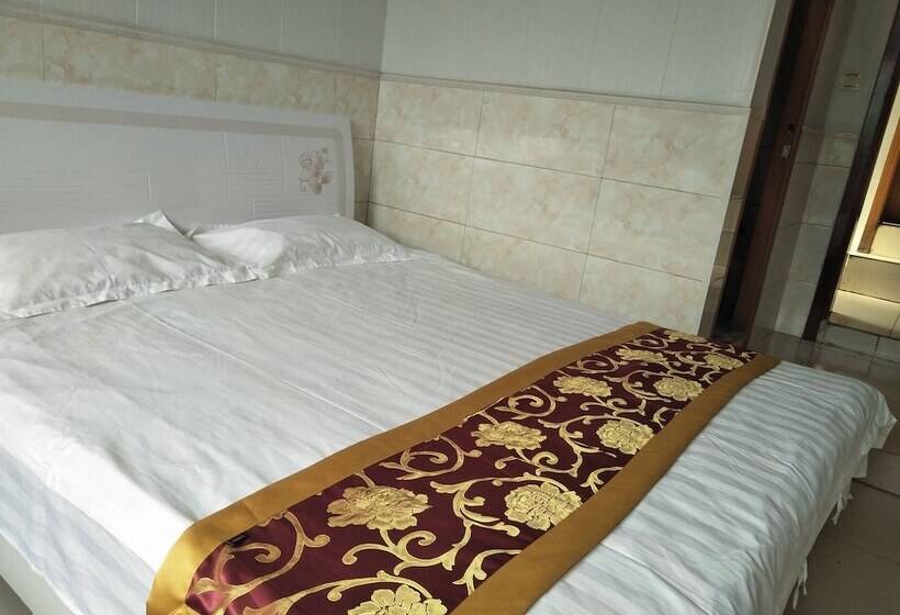 Номер Стандарт, Qufu Shunxing Inn