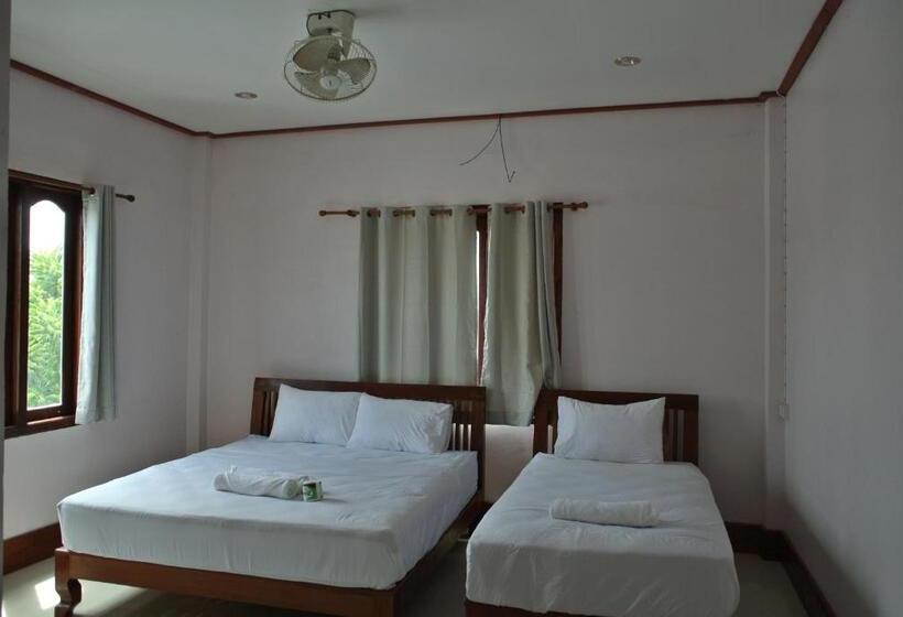 标准三人间, Mama Leurth Sunset Guesthouse