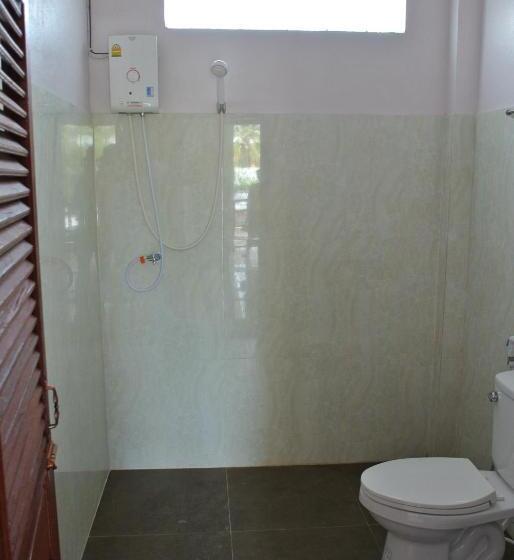 四人标准间, Mama Leurth Sunset Guesthouse