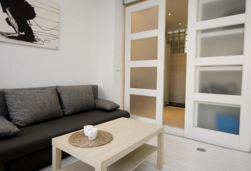 标准间, Amsliving