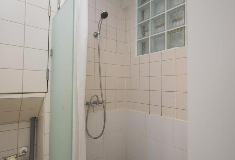 标准间, Amsliving