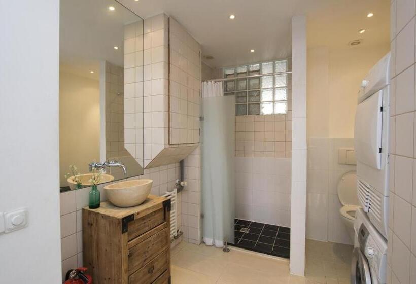 标准间, Amsliving