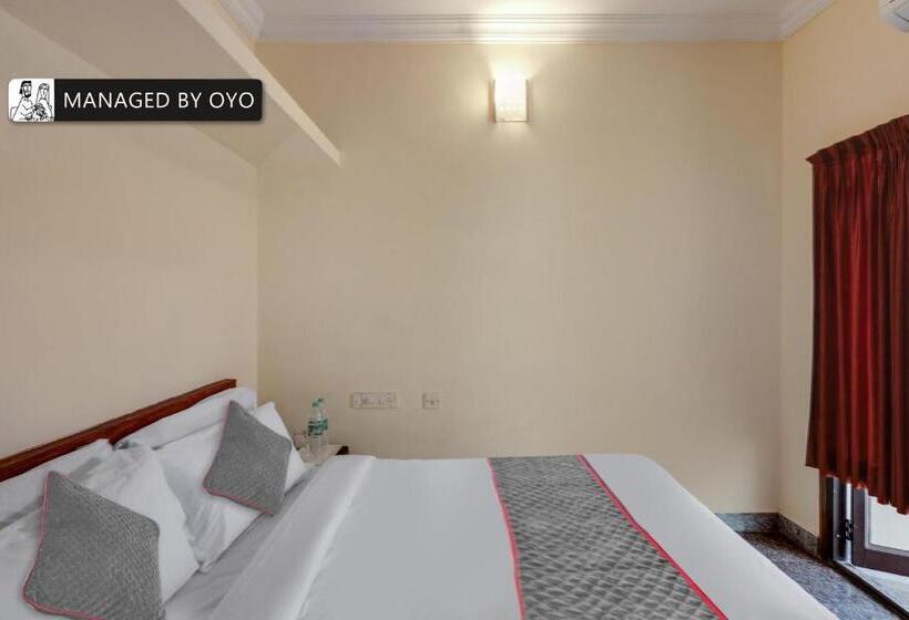 חדר קלאסי לשלושה, Alps Residency