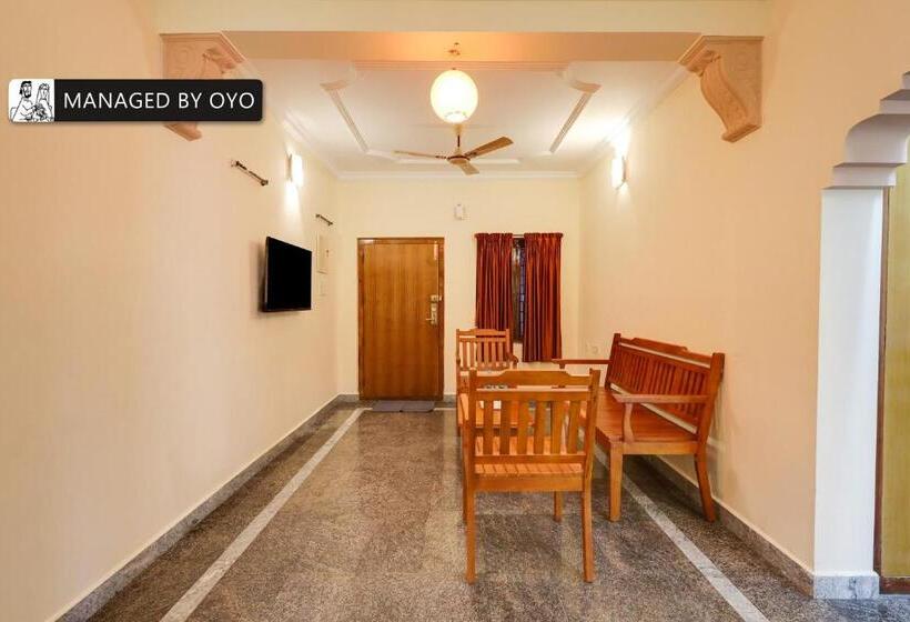 غرفة كلاسيكية ثلاثية, Alps Residency