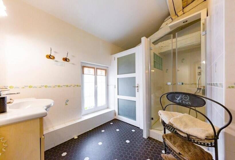 Люкс Клуб, Le Moulin De Rudelle