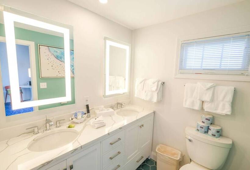 חדר דלוקס לארבעה, Norseman Resort On The Beach