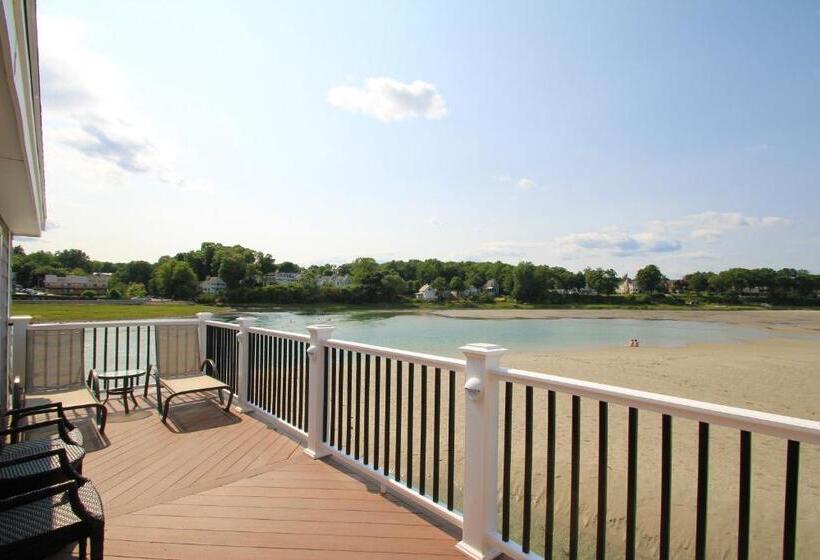 מיטת קינג בסוויטה, Norseman Resort On The Beach