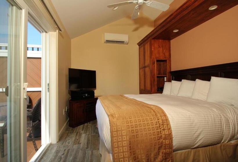 מיטת קינג בסוויטה, Norseman Resort On The Beach