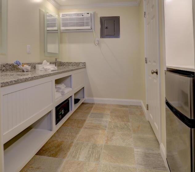 חדר דלוקס עם מרפסת נוף לים, Norseman Resort On The Beach