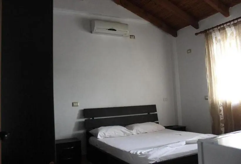Quarto Basic, Athina