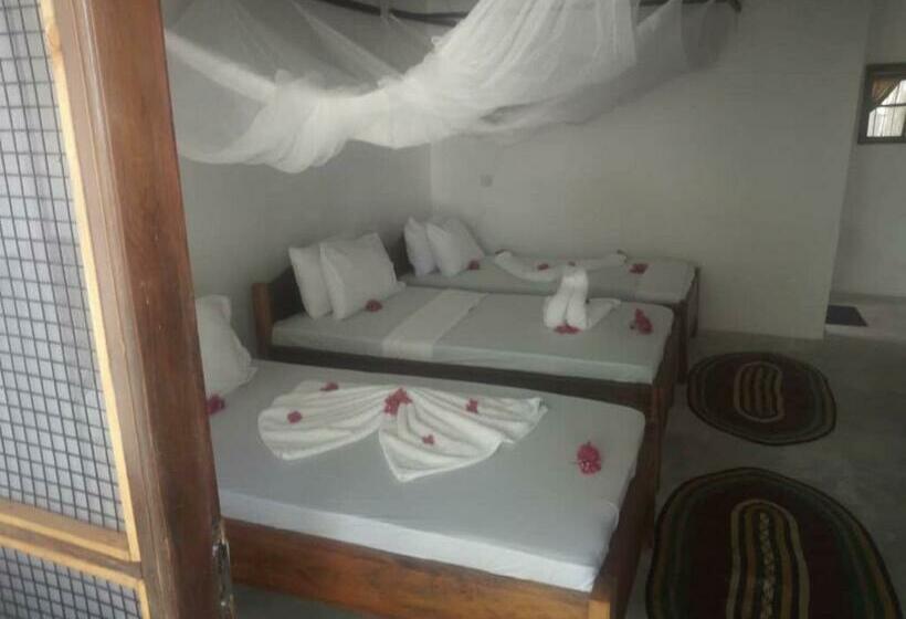 3-Bett-Standardzimmer Meerblick, Jaribu Beach