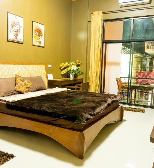 经济房, Iris Hostel
