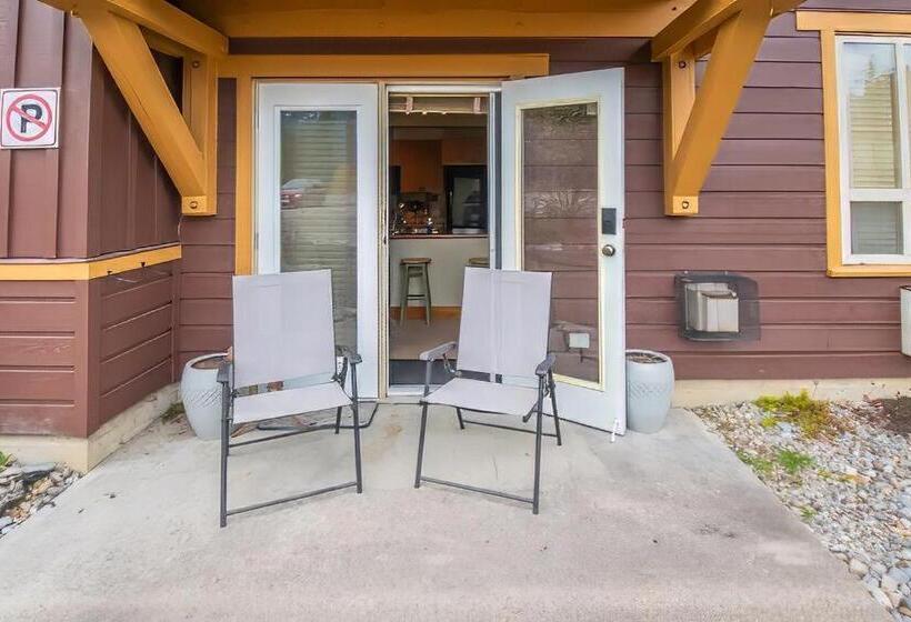 استودیوی استاندارد, Timberline Lodges By Fernie Lodging Co