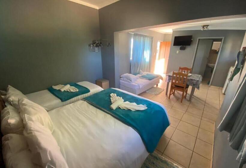 اتاق استاندارد سه نفره, Karas Inn Bed And Breakfast