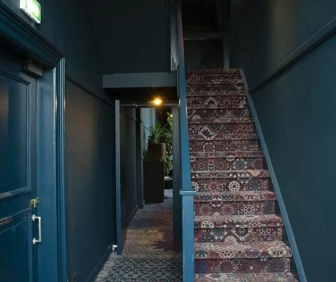 コンフォートルーム, Boutiquehotel Staats