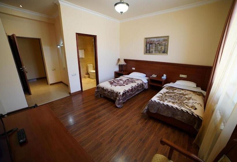 اتاق استاندارد, Syunik