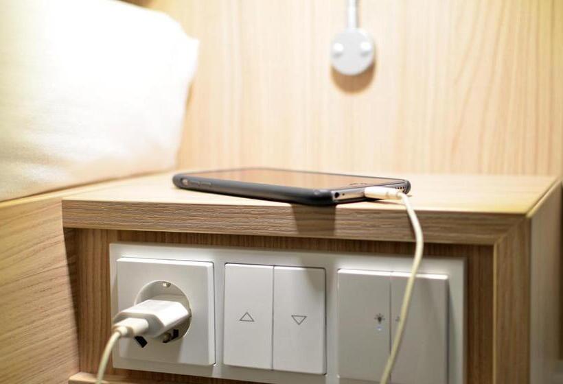 غرفة إقتصادية, My Cloud Transit Hotel   Guests With International Flight Only!