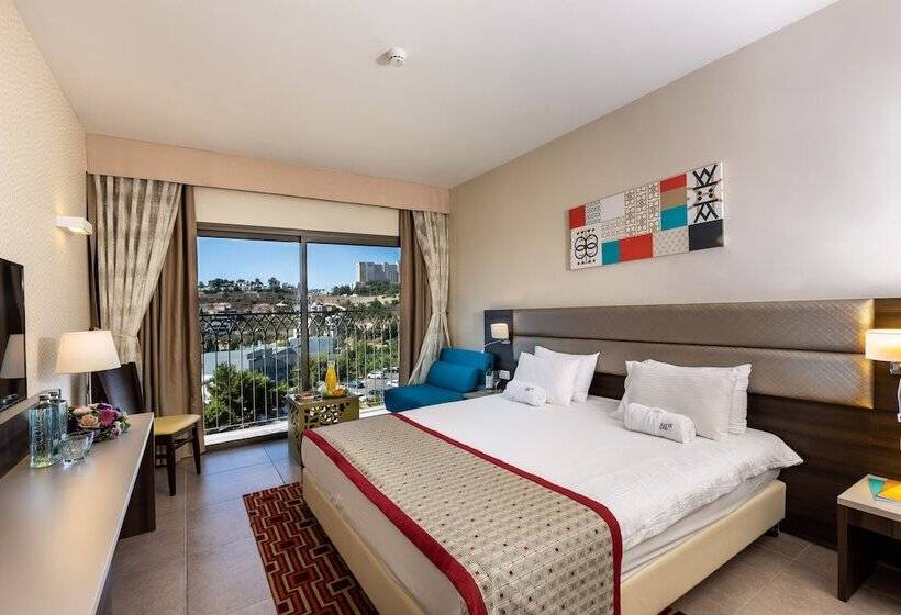 Quarto superior, Ramada Olivie Nazareth