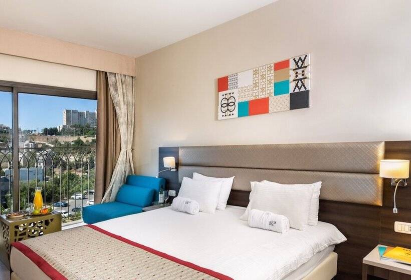 Quarto superior, Ramada Olivie Nazareth